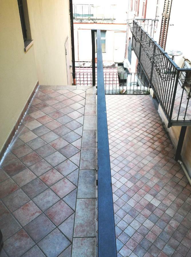 ברשה Luxory Center - Bilocale In Centro Storico In Palazzo D'Epoca In Zona Pedonale Vicino Alla Metro Vittoria מראה חיצוני תמונה